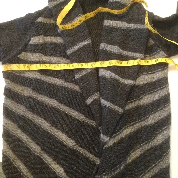 Twins Wool/Alpaca Blend Made In Italy Cardigan Sweater Size Small - Picture 10 of 13